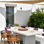 Thiro Santorini Φηρά