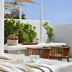Thiro Santorini Φηρά