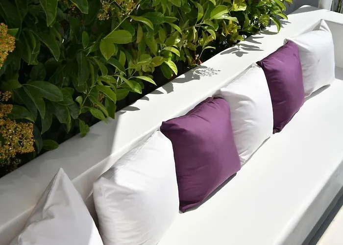 Thiro Santorini * Fira (Santorini)