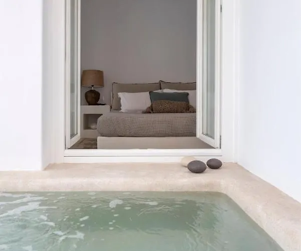 Villa Thiro Santorini *