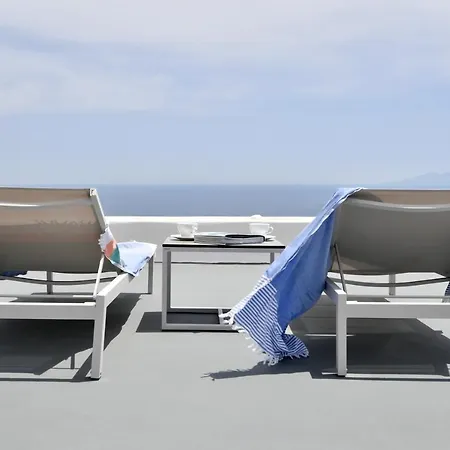 Thiro Santorini Βίλα Φηρά