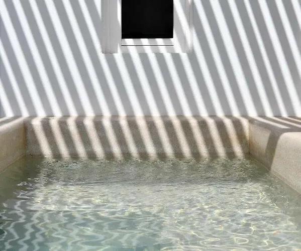 Villa Thiro Santorini *