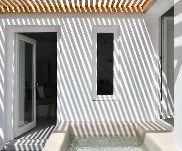 Villa Thiro Santorini *