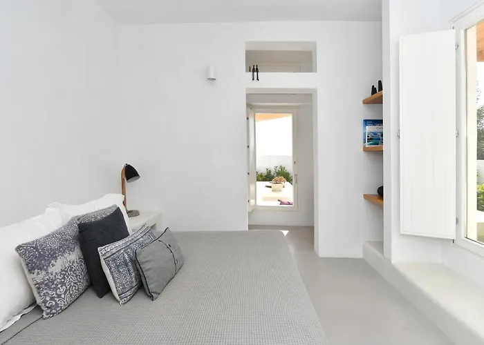 Villa Thiro Santorini *