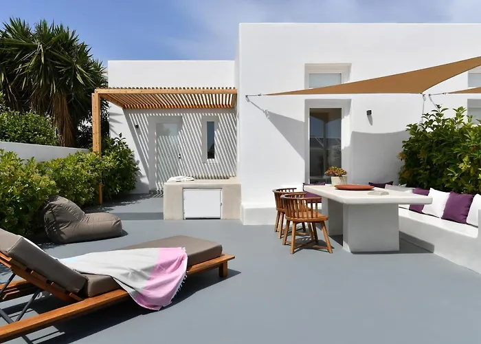 Thiro Santorini Villa