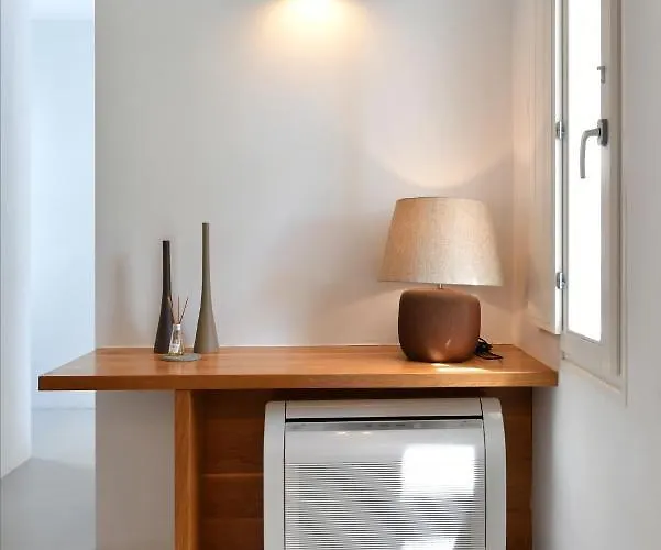 Thiro Santorini Villa