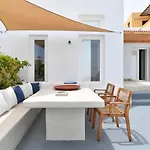 Thiro Santorini