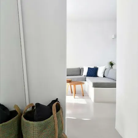 Thiro Santorini Villa