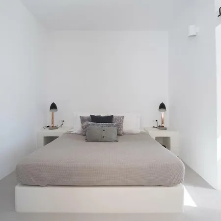 Thiro Santorini Villa *