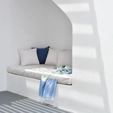 Villa Thiro Santorini