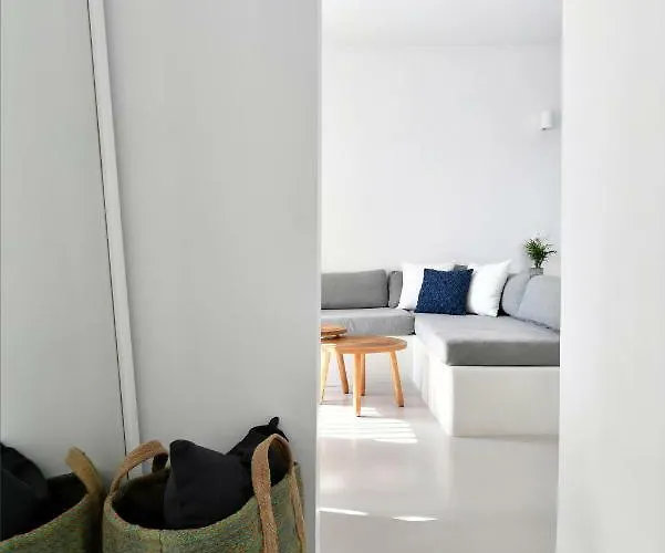 Thiro Santorini Villa