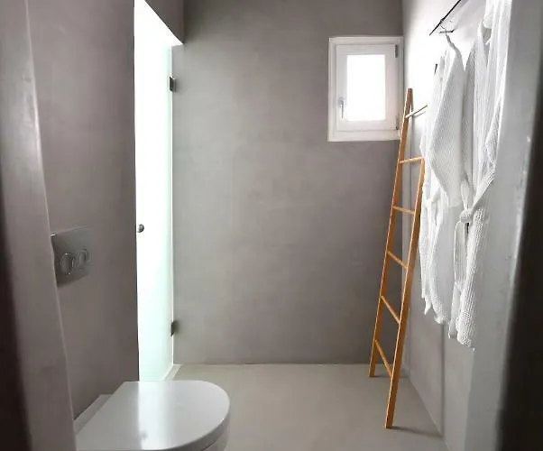 Villa Thiro Santorini *