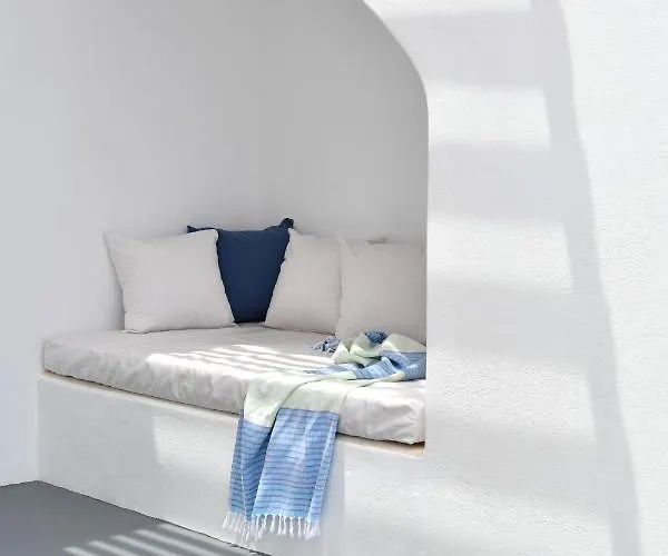 Villa Thiro Santorini