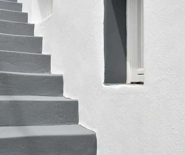 Villa Thiro Santorini *