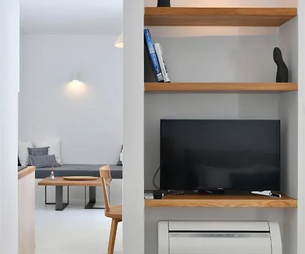 Thiro Santorini Villa